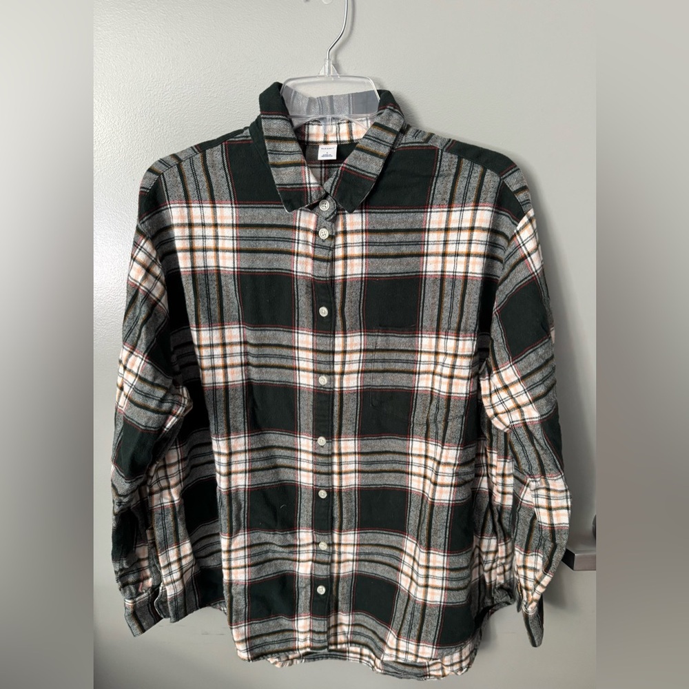 Men’s Old Navy Green Plaid Flannel Buttondown-Size Lg (fits more like a Medium)